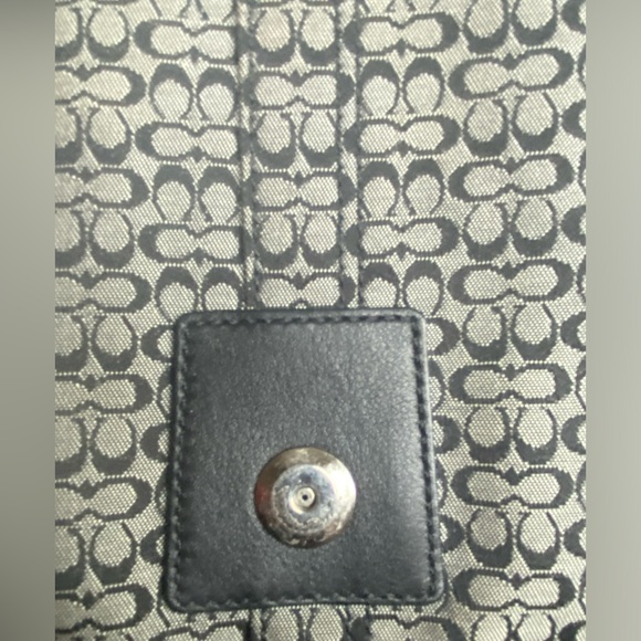 90s Coach Canvas & Leather Shoulder Bag - Picture 5 of 5